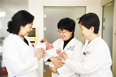 关于女人代怀试管